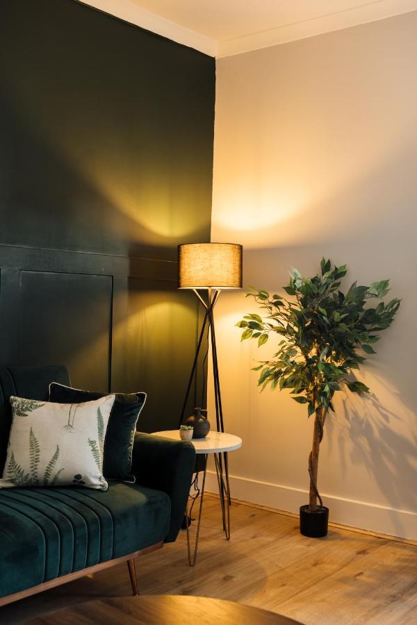 Апартаменти Stunning & Stylish 2 Bed Flat In West Лондон Екстер'єр фото